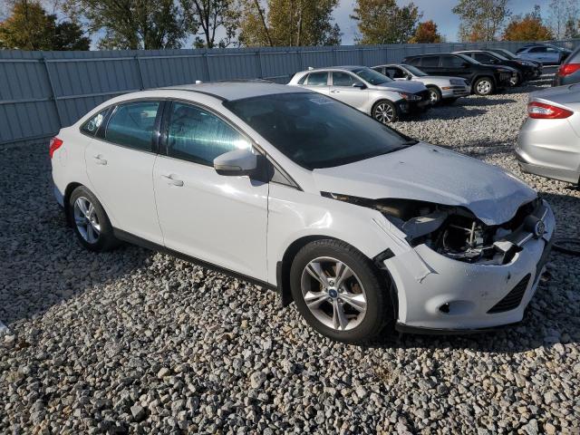 VIN 1FADP3F21EL306787 2014 Ford Focus, SE no.4