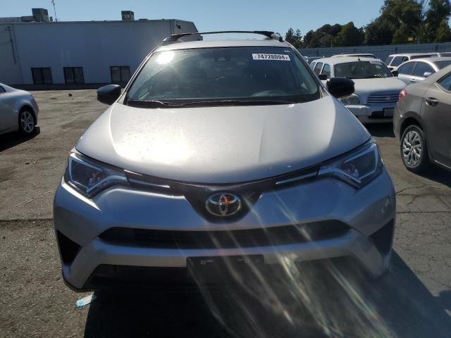 2018 TOYOTA RAV4 LE - JTMZFREV2JJ209315