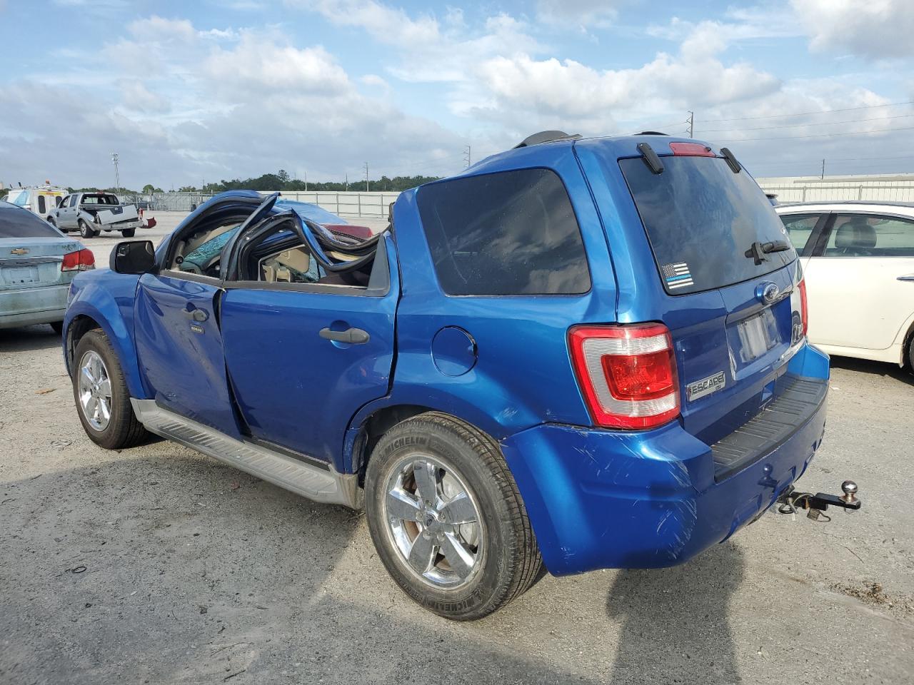 Lot #2909990058 2011 FORD ESCAPE XLT