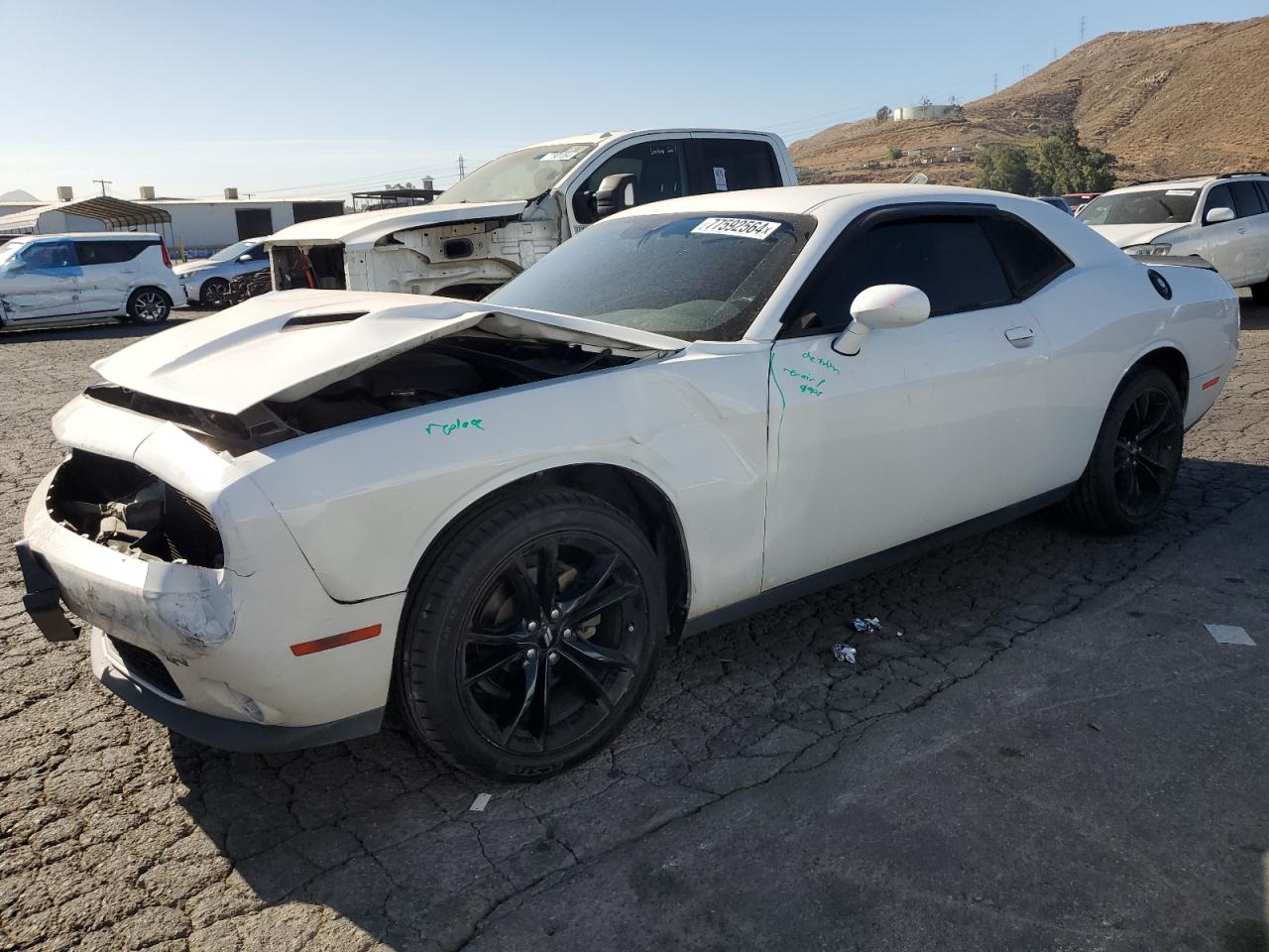  Salvage Dodge Challenger