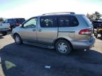 TOYOTA SIENNA LE photo