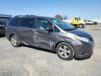 TOYOTA SIENNA LE photo