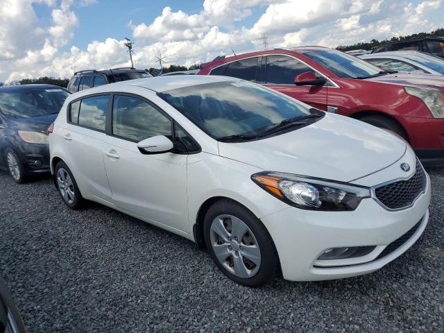 VIN KNAFK5A81G5582884 2016 KIA Forte, LX no.4