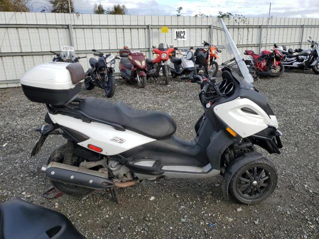 PIAGGIO MP3 500 2009 white motor sc gas ZAPM610X095001523 photo #1