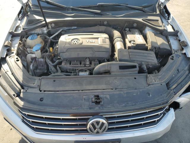 2017 VOLKSWAGEN PASSAT SE - 1VWBT7A38HC069642