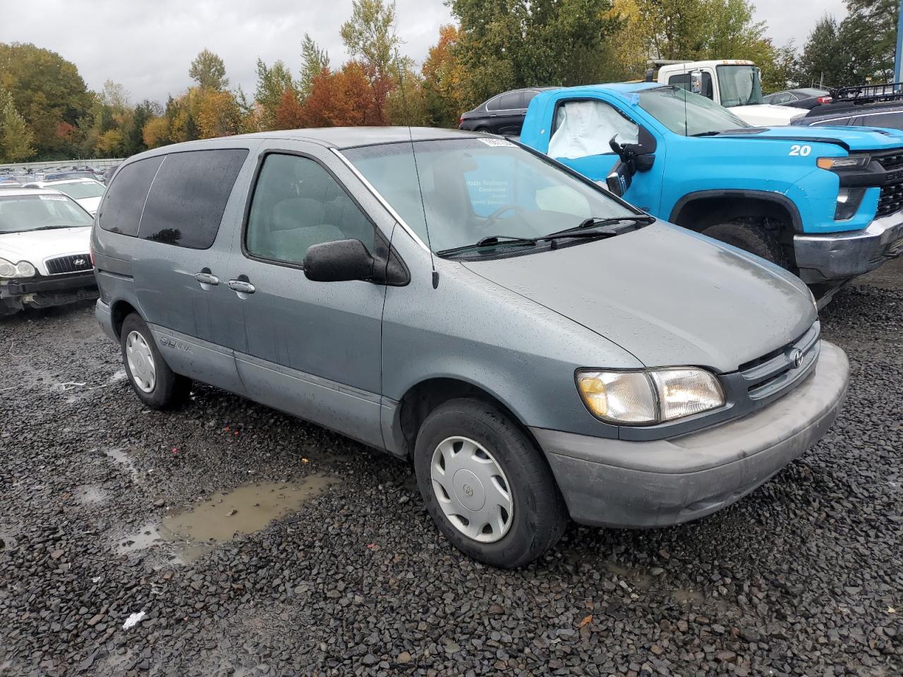 Lot #2986888766 2000 TOYOTA SIENNA CE