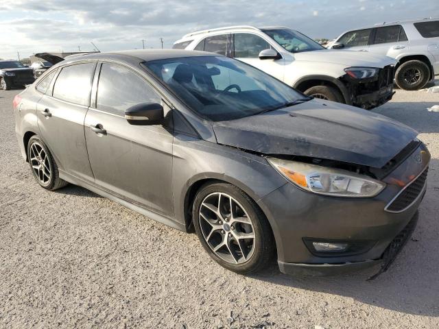 VIN 1FADP3F22GL202862 2016 Ford Focus, SE no.4