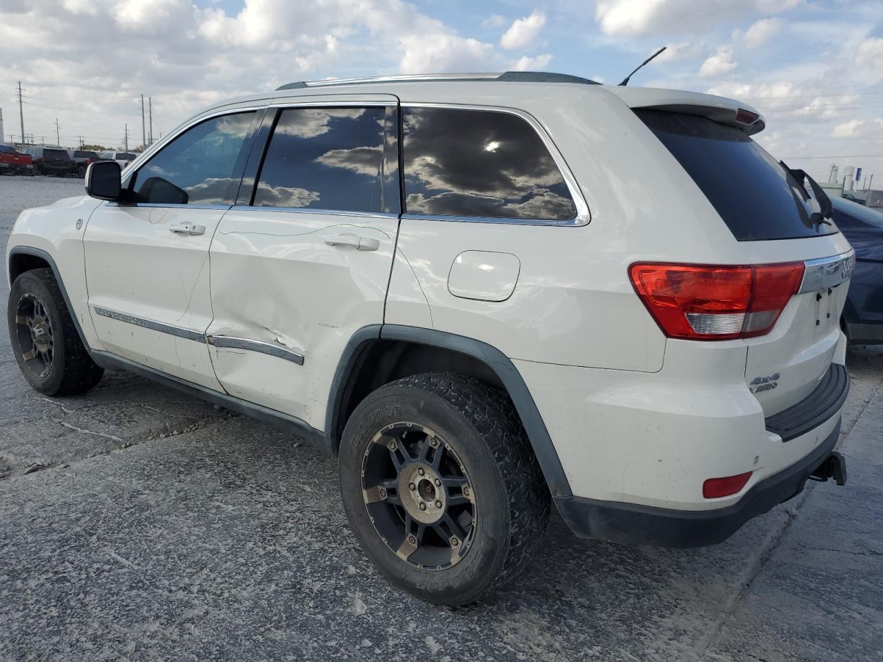 JEEP GRAND CHEROKEE LAREDO