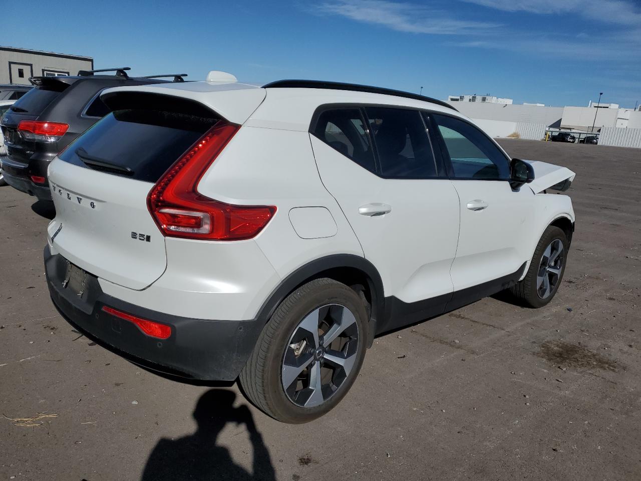 Lot #2955383701 2024 VOLVO XC40 PLUS