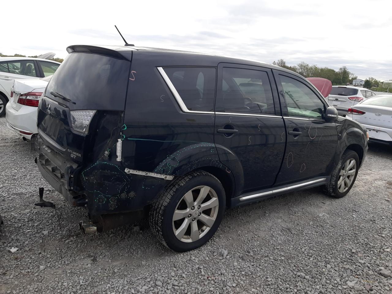 Lot #2923957833 2011 MITSUBISHI OUTLANDER