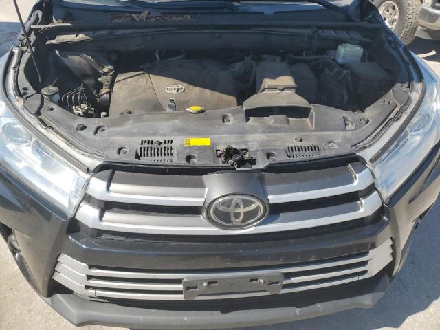 VIN 5TDJZRFH2HS386022 2017 Toyota Highlander, SE no.12