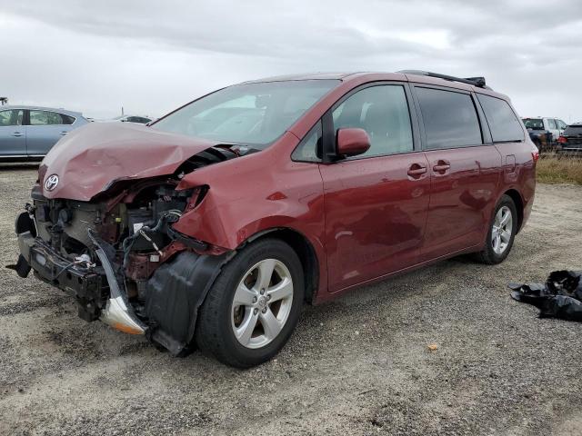 VIN 5TDKK3DC3FS623739 2015 Toyota Sienna, LE no.1