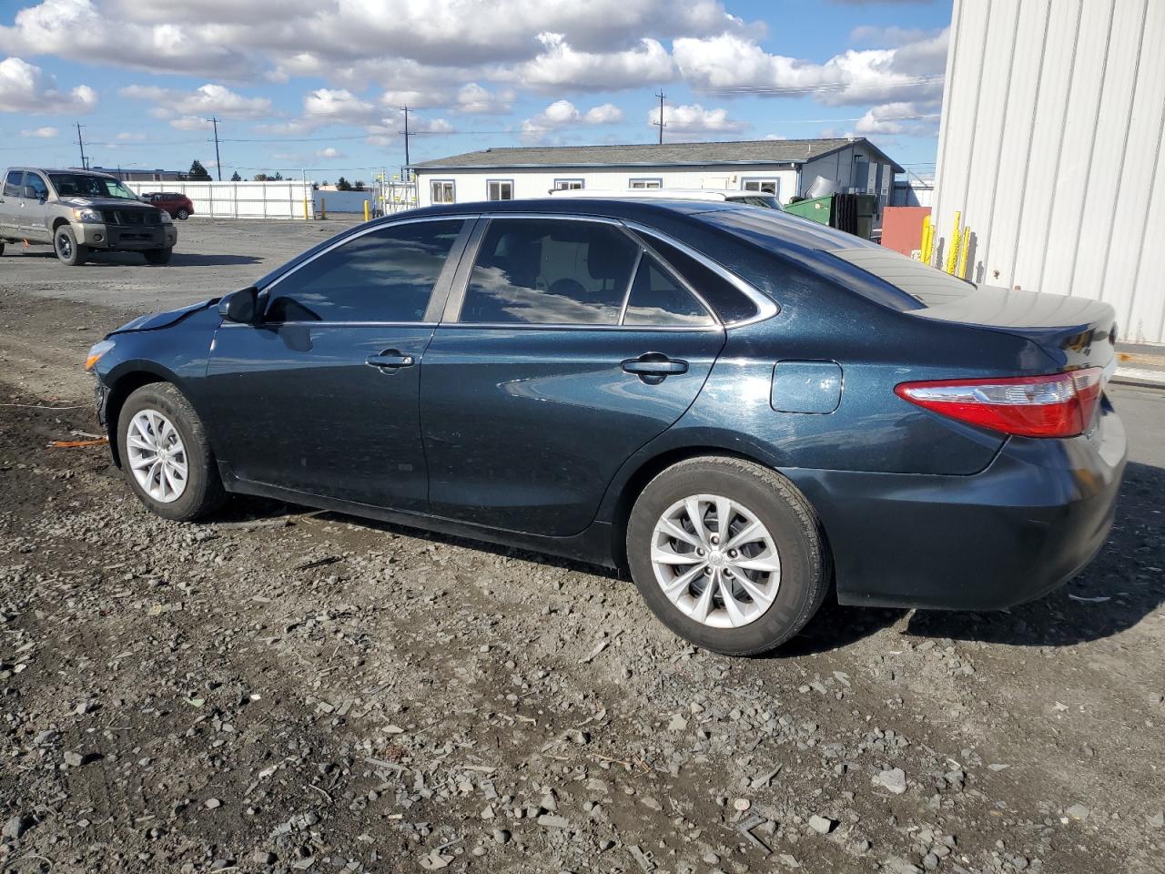 Lot #2989232678 2015 TOYOTA CAMRY LE