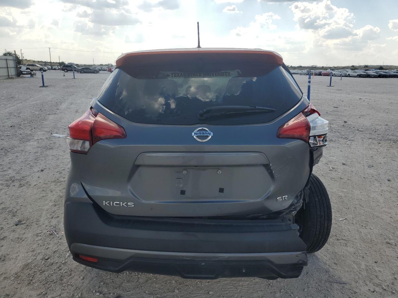 Lot #2953060622 2018 NISSAN KICKS S