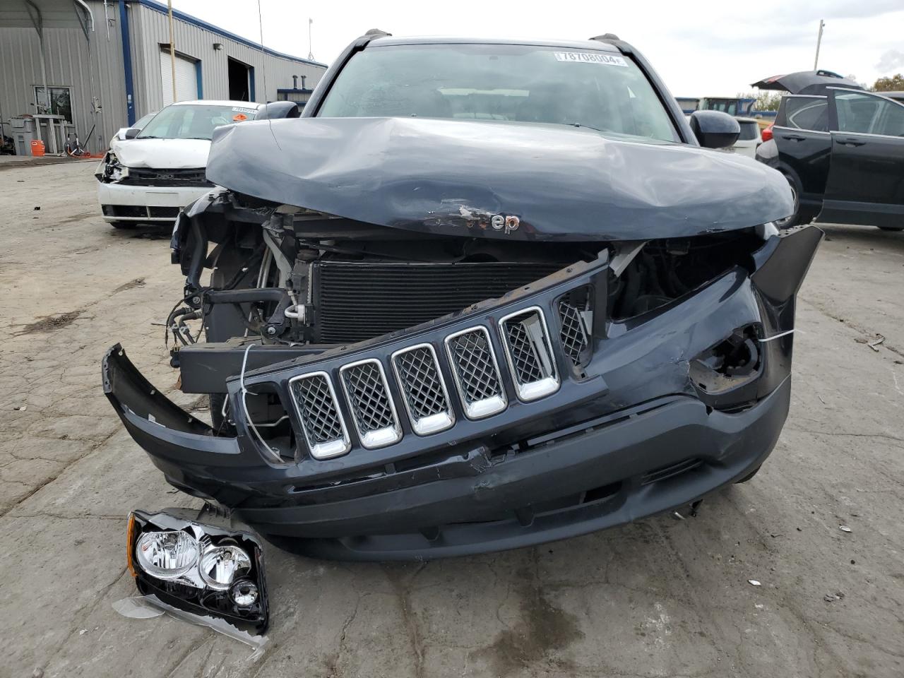 Lot #2962523739 2015 JEEP COMPASS LA