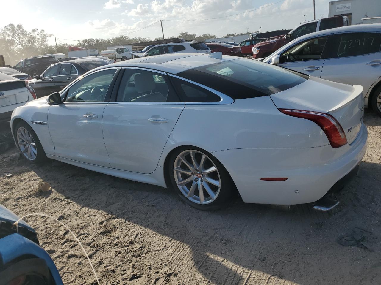 Lot #2944921875 2016 JAGUAR XJ