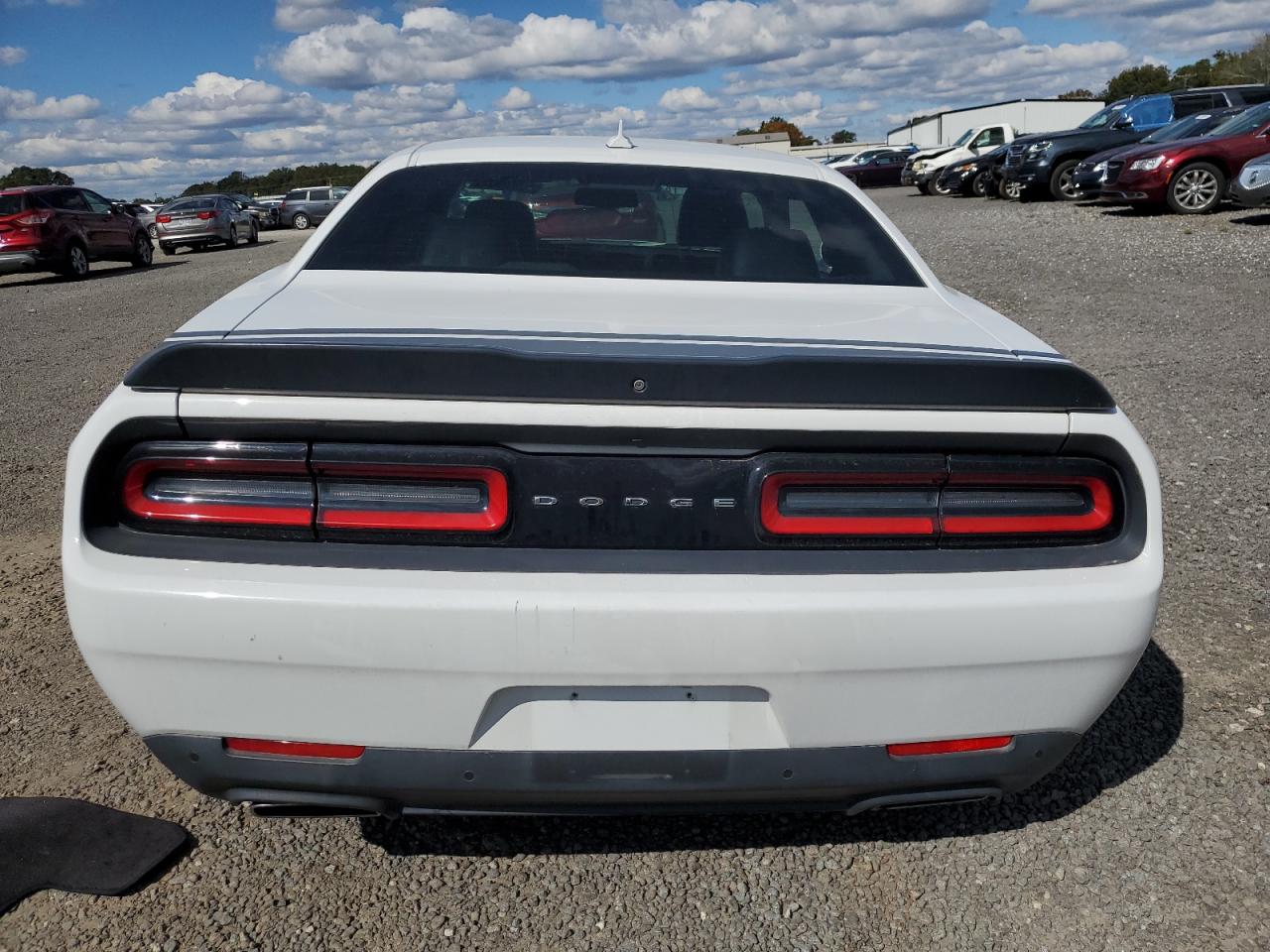 Lot #3020949714 2016 DODGE CHALLENGER