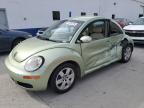 VOLKSWAGEN NEW BEETLE photo