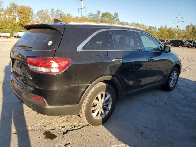 VIN 5XYPG4A38HG217909 2017 KIA Sorento, LX no.3