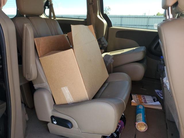 2015 CHRYSLER TOWN & COU - 2C4RC1BG8FR617417