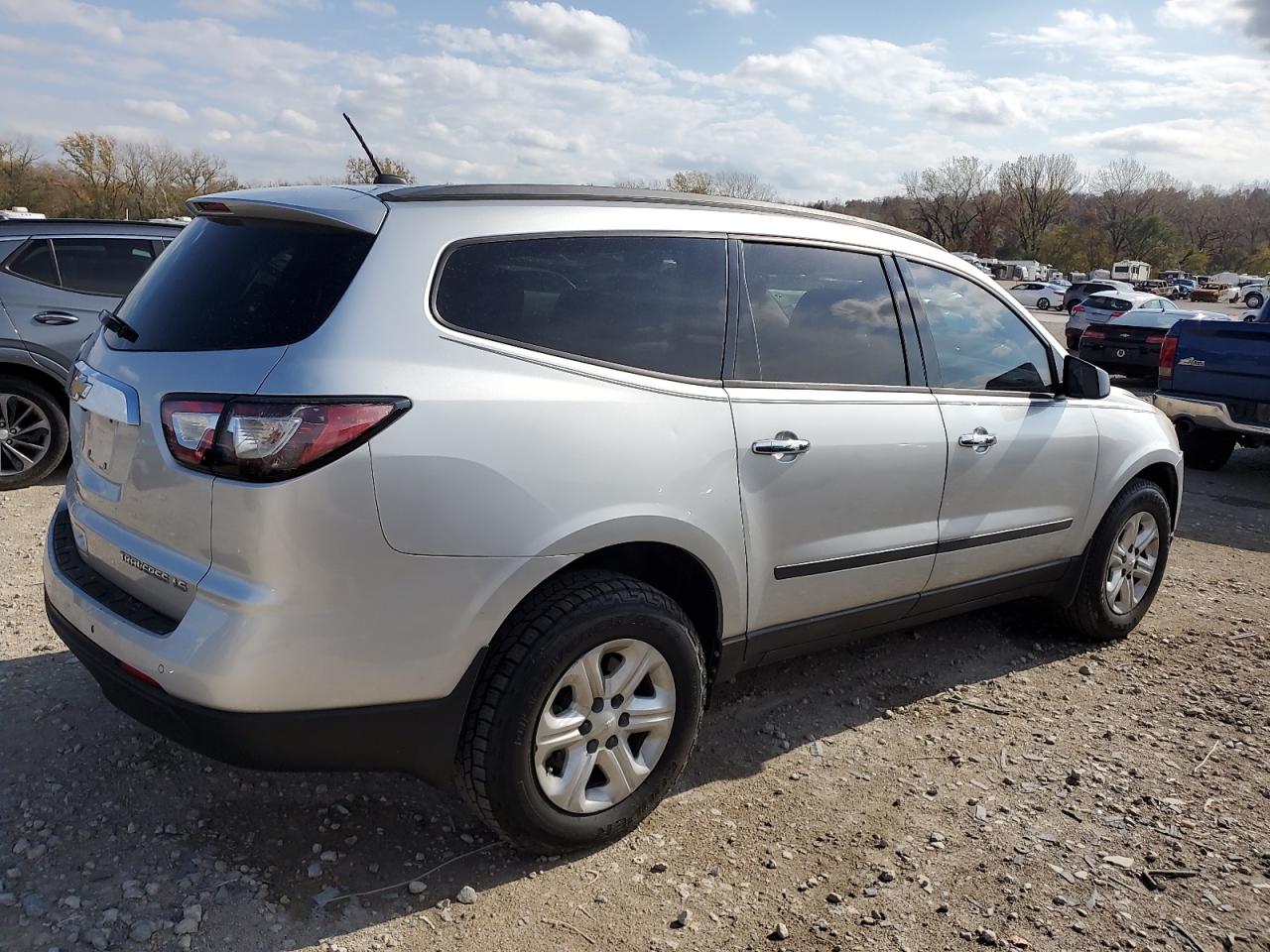 Lot #2954617809 2015 CHEVROLET TRAVERSE L