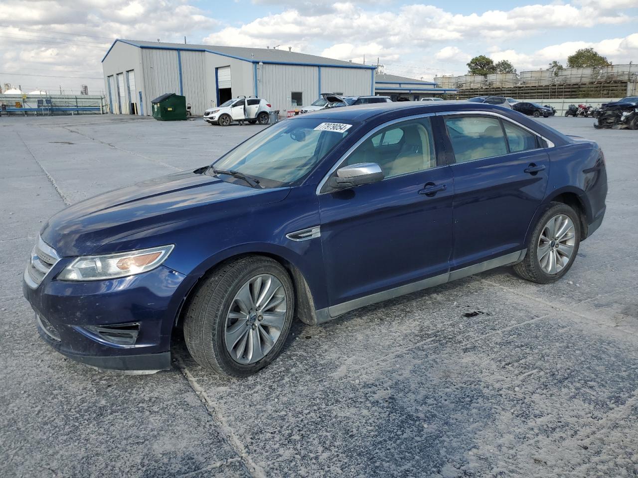 Lot #3023128168 2011 FORD TAURUS LIM