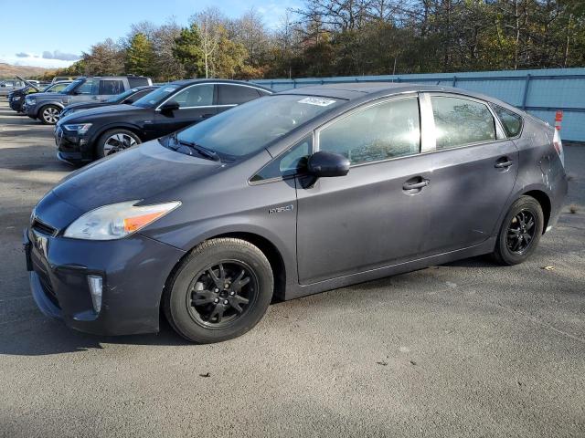 VIN JTDKN3DU3F0411393 2015 Toyota Prius no.1