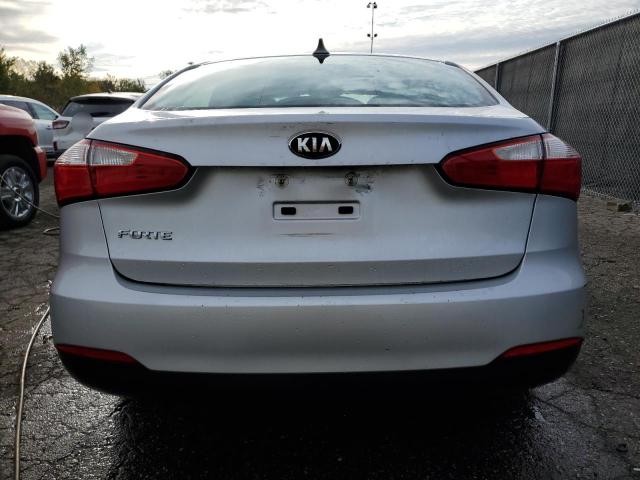 VIN KNAFK4A63G5536269 2016 KIA FORTE no.6