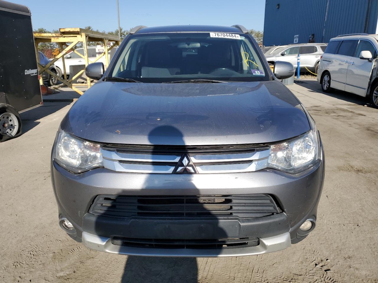 MITSUBISHI OUTLANDER SE