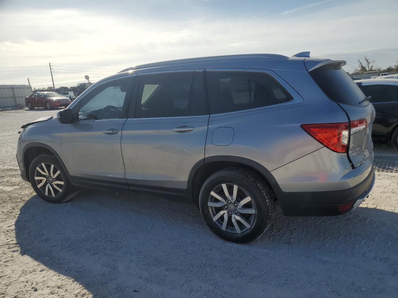 HONDA PILOT EXL 2019 silver  gas 5FNYF6H52KB089076 photo #3