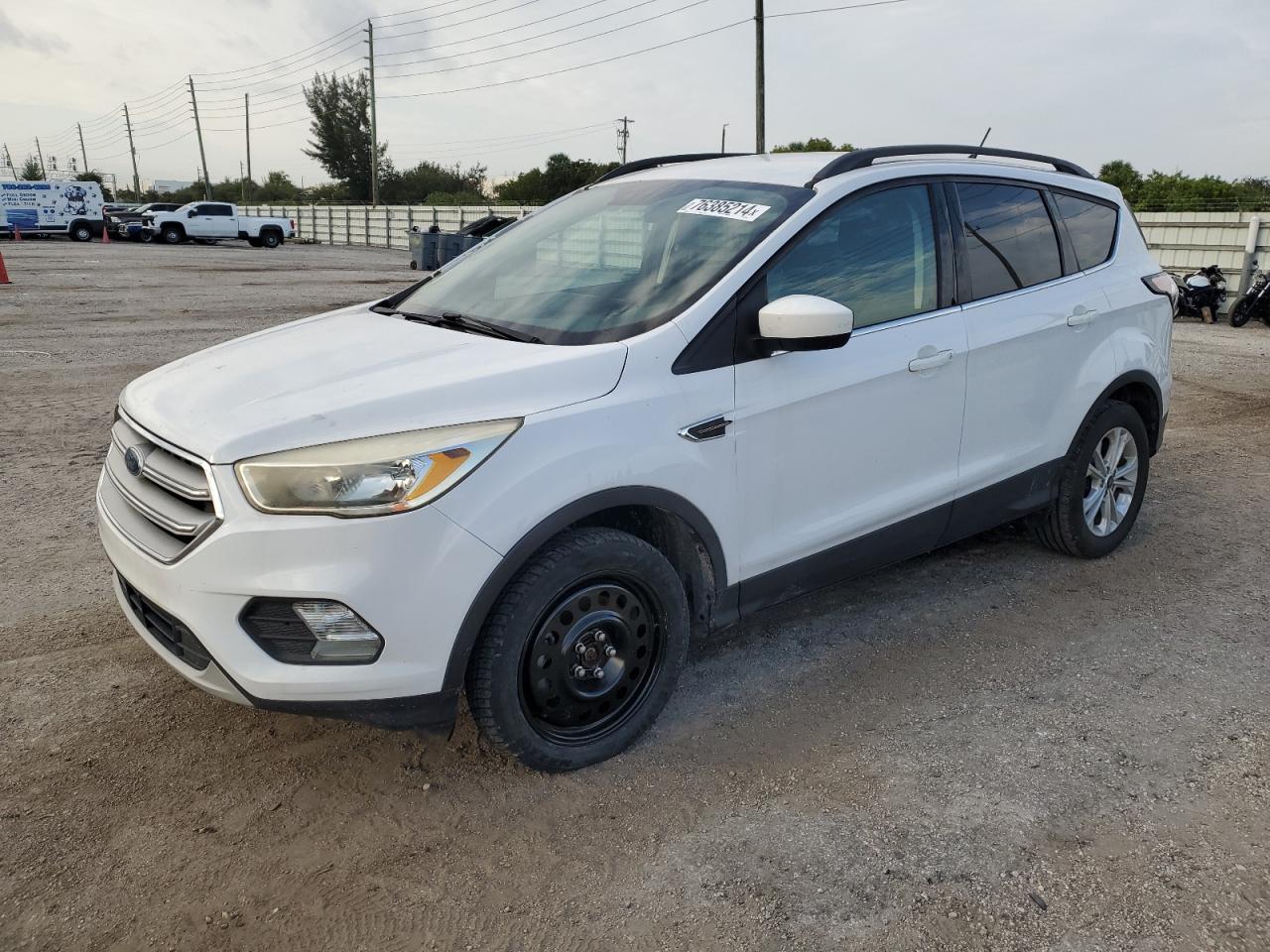 Lot #2974569428 2018 FORD ESCAPE SE