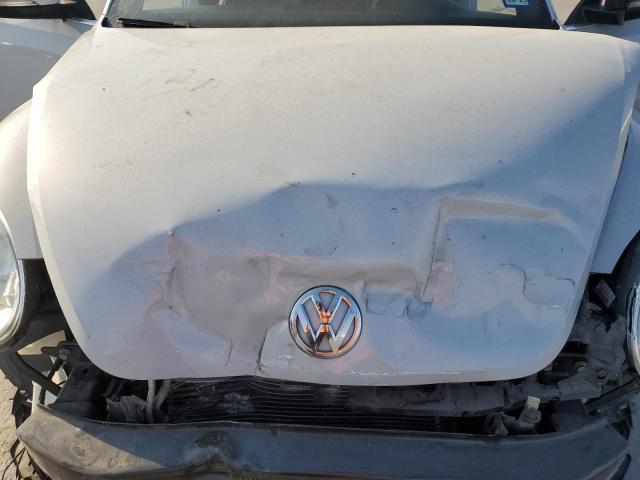 2018 VOLKSWAGEN BEETLE SE 3VWJD7AT7JM701754