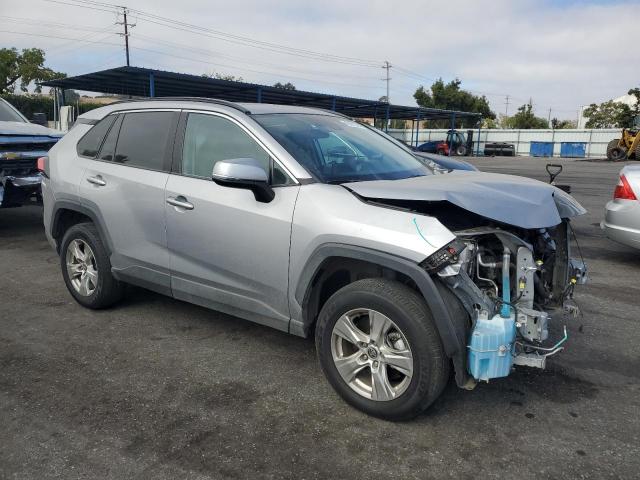 VIN 2T3W1RFV3MC154462 2021 Toyota RAV4, Xle no.4