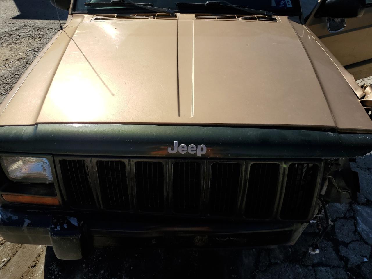 Lot #2971982023 2000 JEEP CHEROKEE C