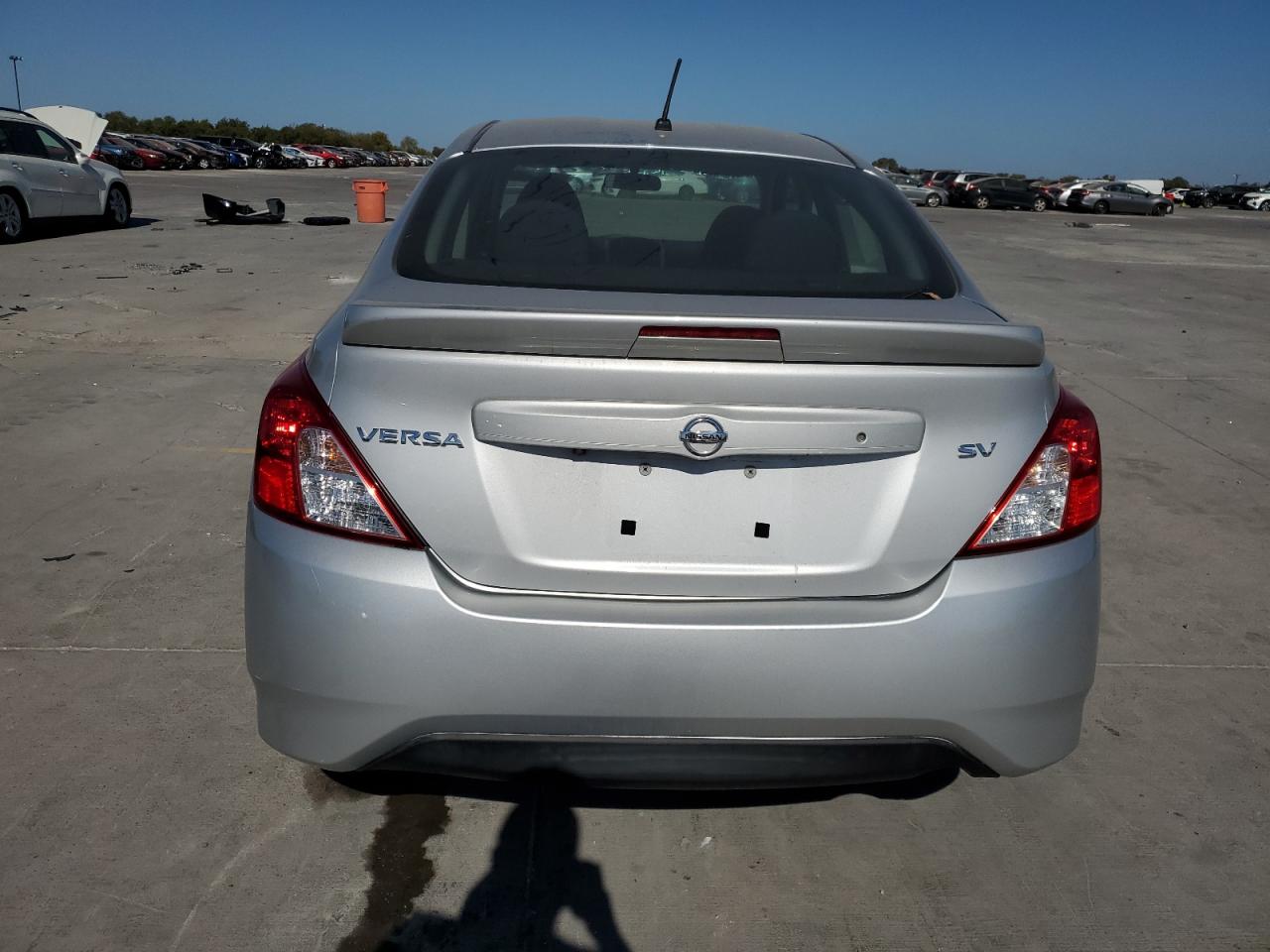 Lot #3024952435 2019 NISSAN VERSA S