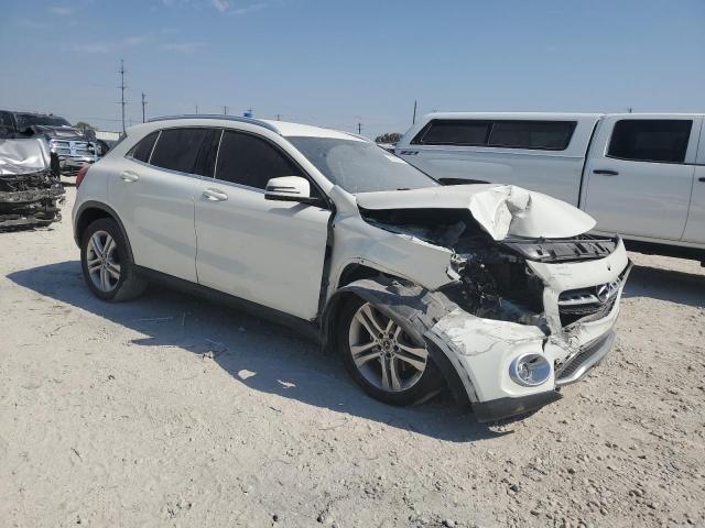 VIN WDCTG4EB8JJ424915 2018 MERCEDES-BENZ GLA-CLASS no.4