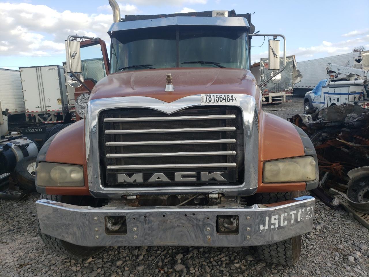 Lot #3027087822 2009 MACK 700 GU700