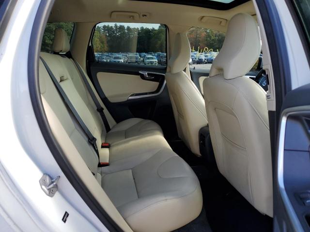 2016 VOLVO XC60 T6 PL - YV449MRM2G2897208