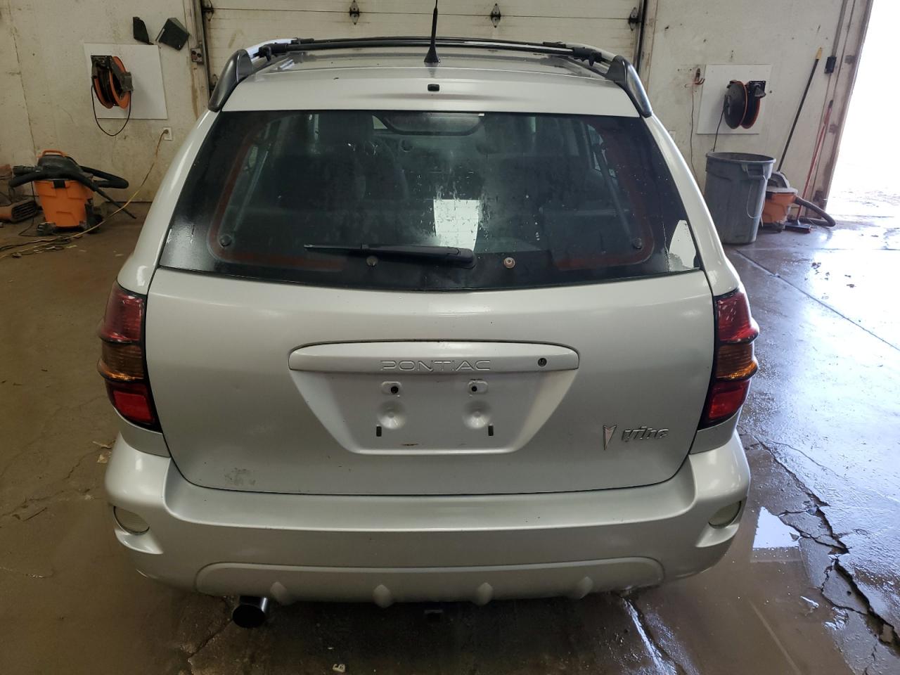 Lot #2945394499 2004 PONTIAC VIBE