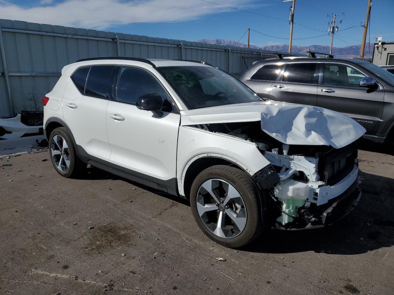 Lot #2955383701 2024 VOLVO XC40 PLUS