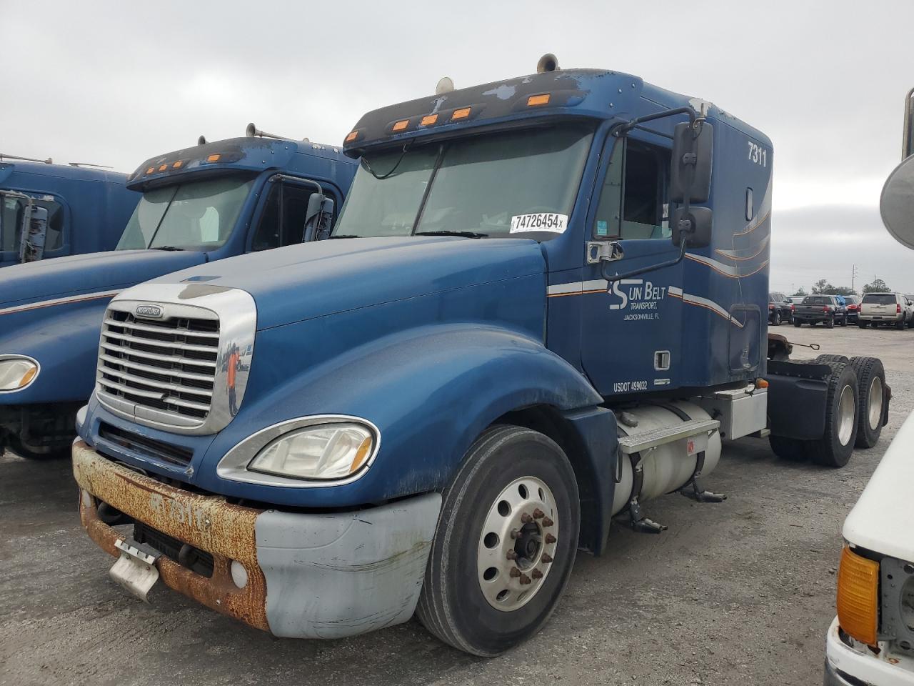 Lot #2944832623 2007 FREIGHTLINER CONVENTION