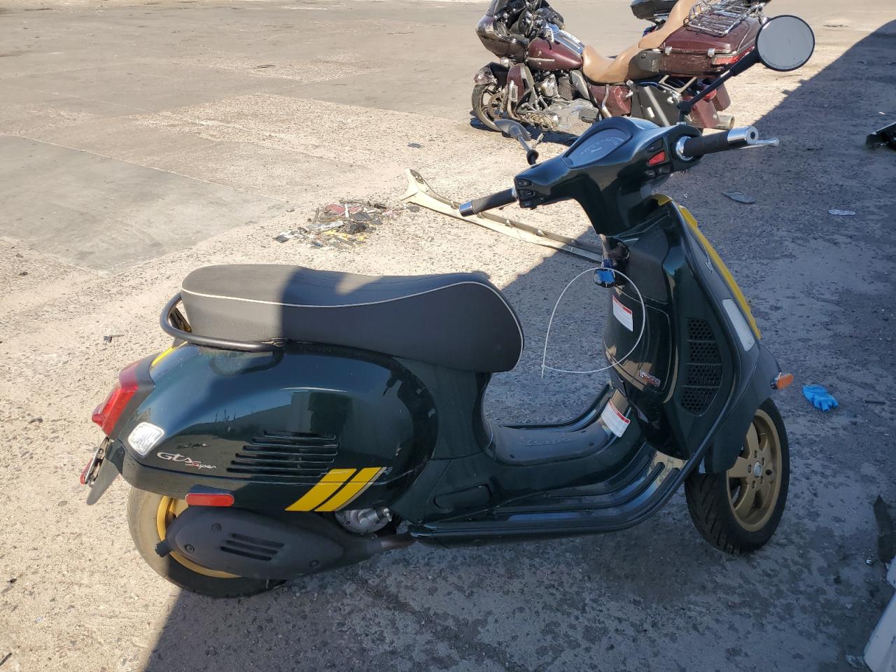 Vespa GTS RST / SEI GIORNI 2021 