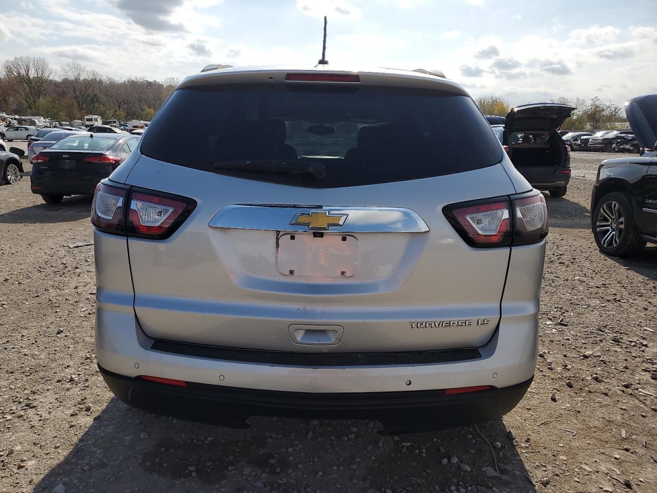 Lot #2954617809 2015 CHEVROLET TRAVERSE L