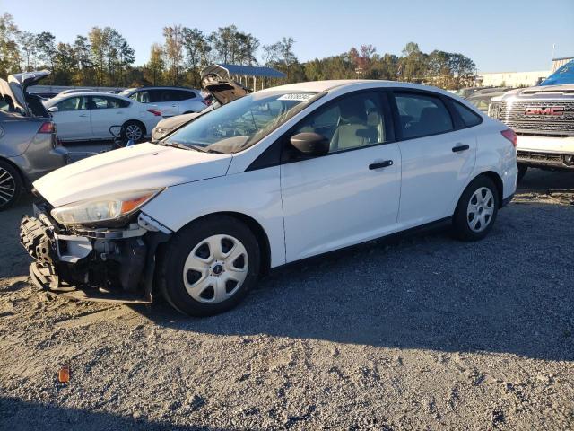 VIN 1FADP3E20FL378244 2015 Ford Focus, S no.1