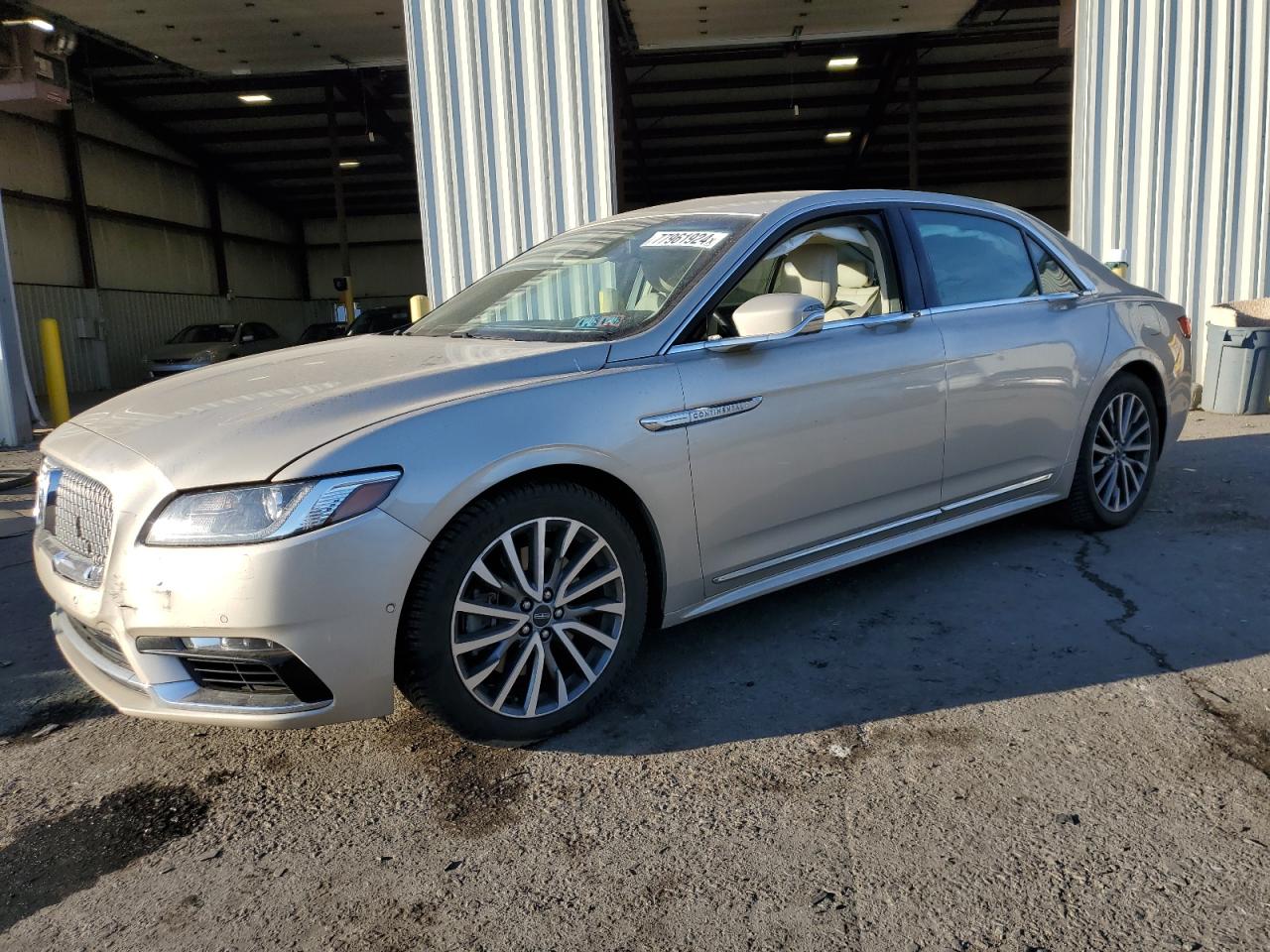 Lot #2989147807 2017 LINCOLN CONTINENTA