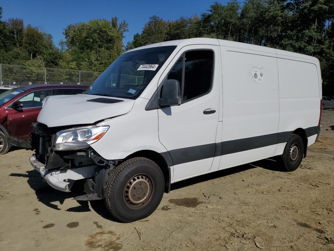  Salvage Mercedes-Benz Sprinter