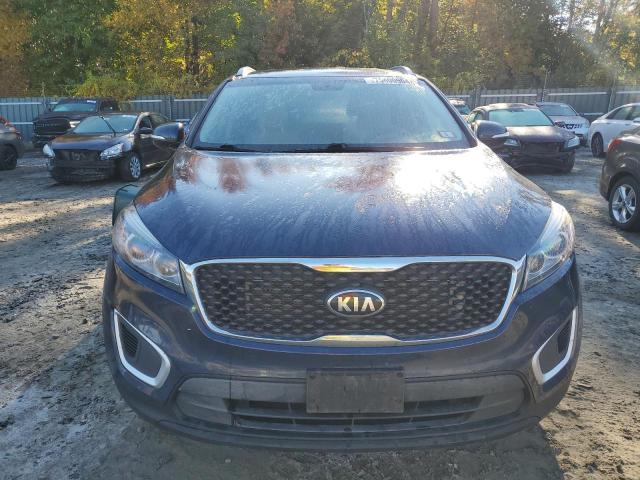 VIN 5XYPGDA39HG280002 2017 KIA Sorento, LX no.5