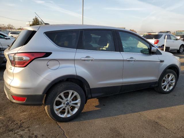 VIN 1FMCU9GDXHUC28585 2017 FORD ESCAPE no.3