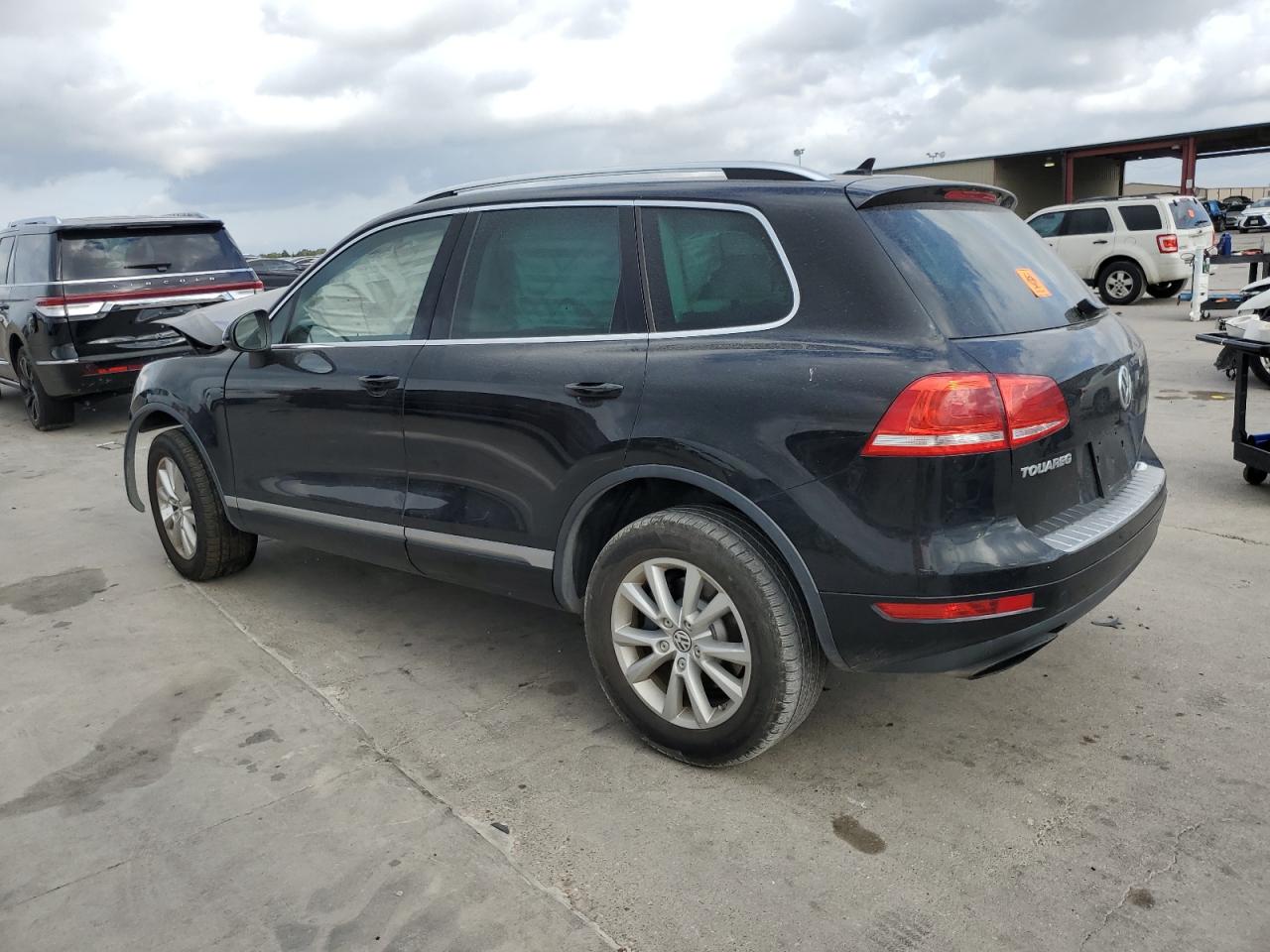 Lot #2972433586 2013 VOLKSWAGEN TOUAREG V6