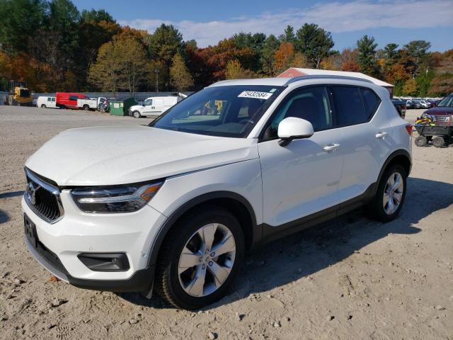 2019 VOLVO XC40 T5 MOMENTUM 2019